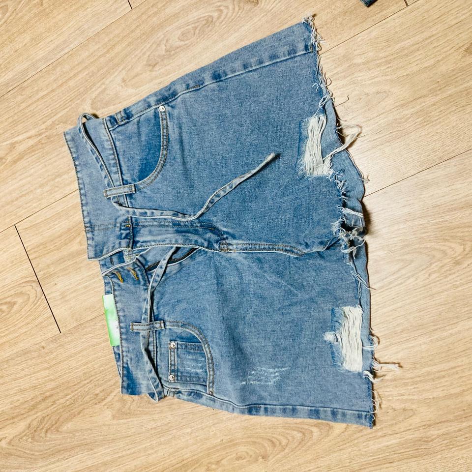 텍도 안 뗀 새 청치마 일괄 3.5에 가져가세요