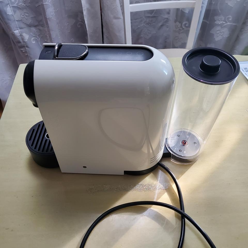 네스프레소 커피머신