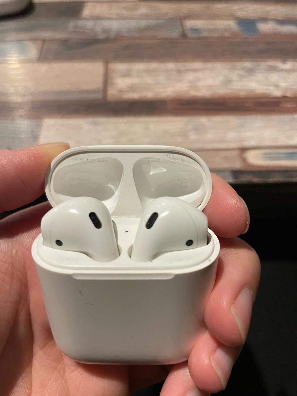 가격내림!!에어팟2유선 중고 판매(박스있음)