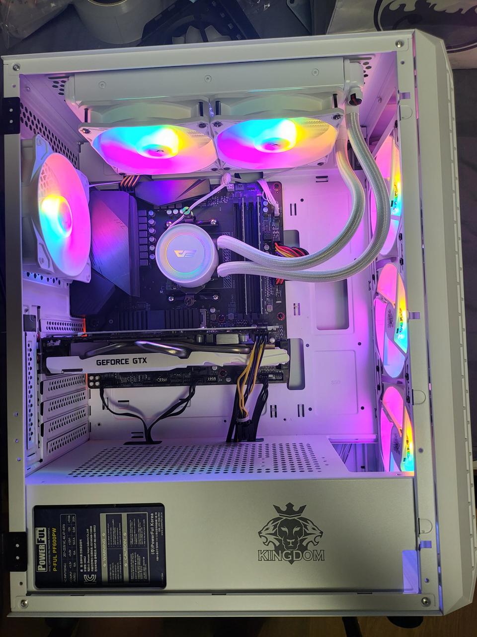 라이젠7 3800XT,GTX1060 6G,램32g,수냉쿨러,B550m어로