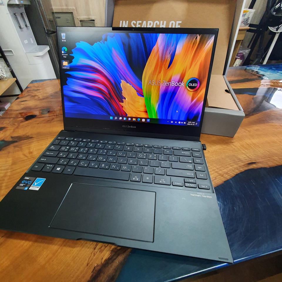 아수스 젠북 플립 게이밍 노트북 사무용 노트북 싸게 팔아요