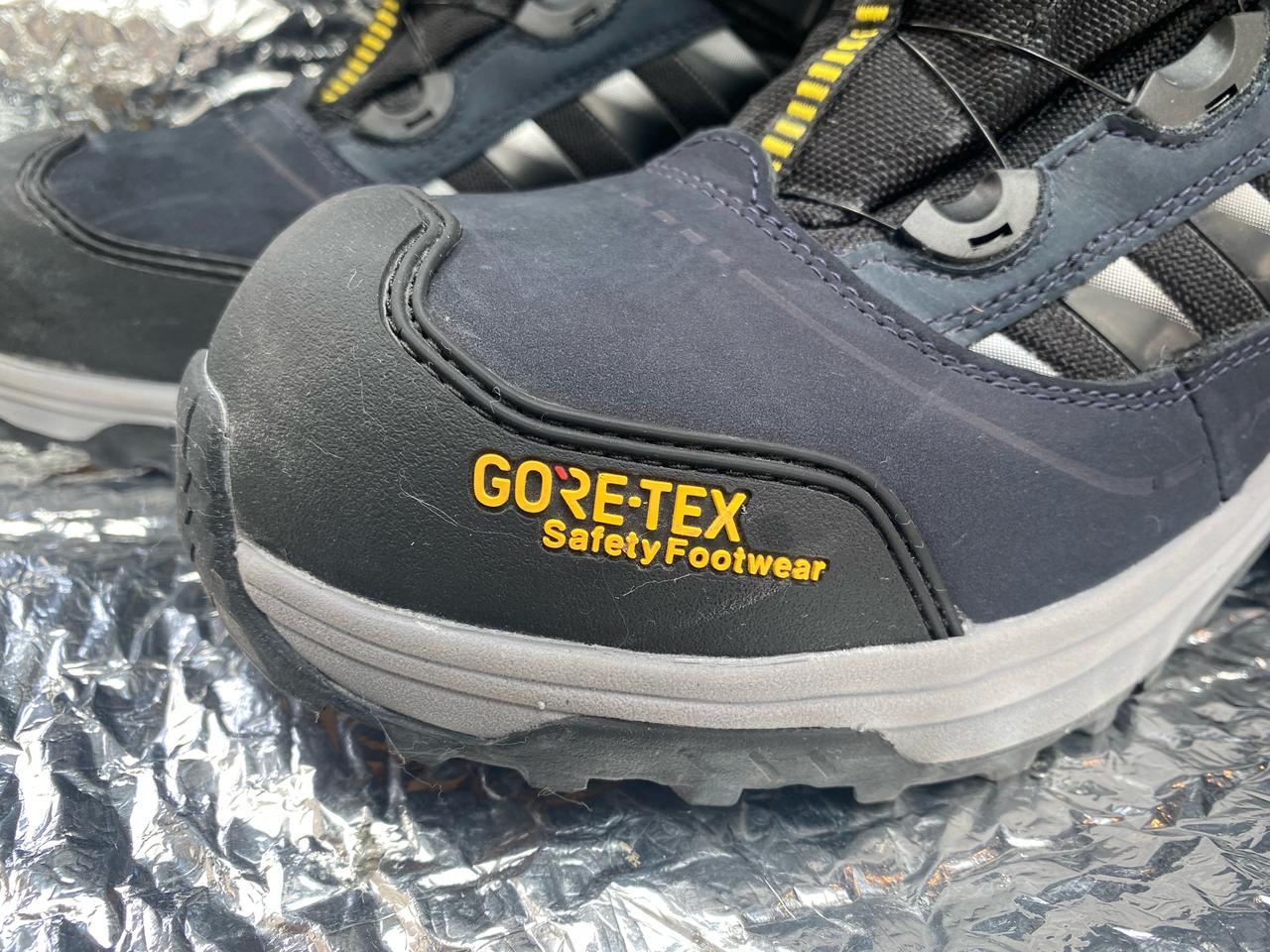 고어텍스 안전화 250mm(1회 착용)