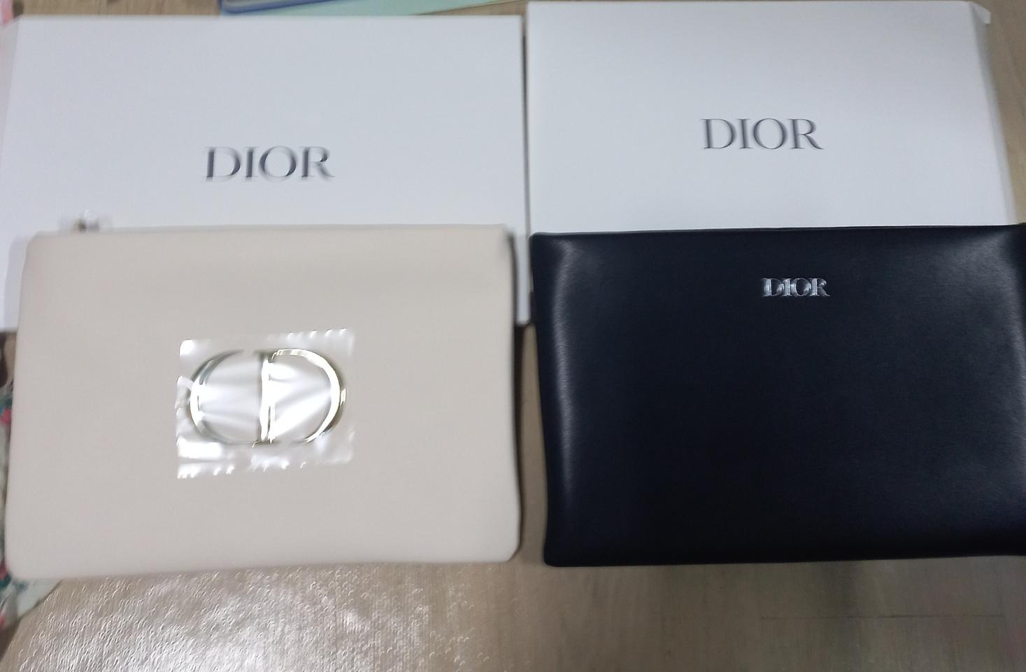 디올정품디올 뉴룩파우치 2022년 한정 클러치 새제품 두개일괄 팝니다