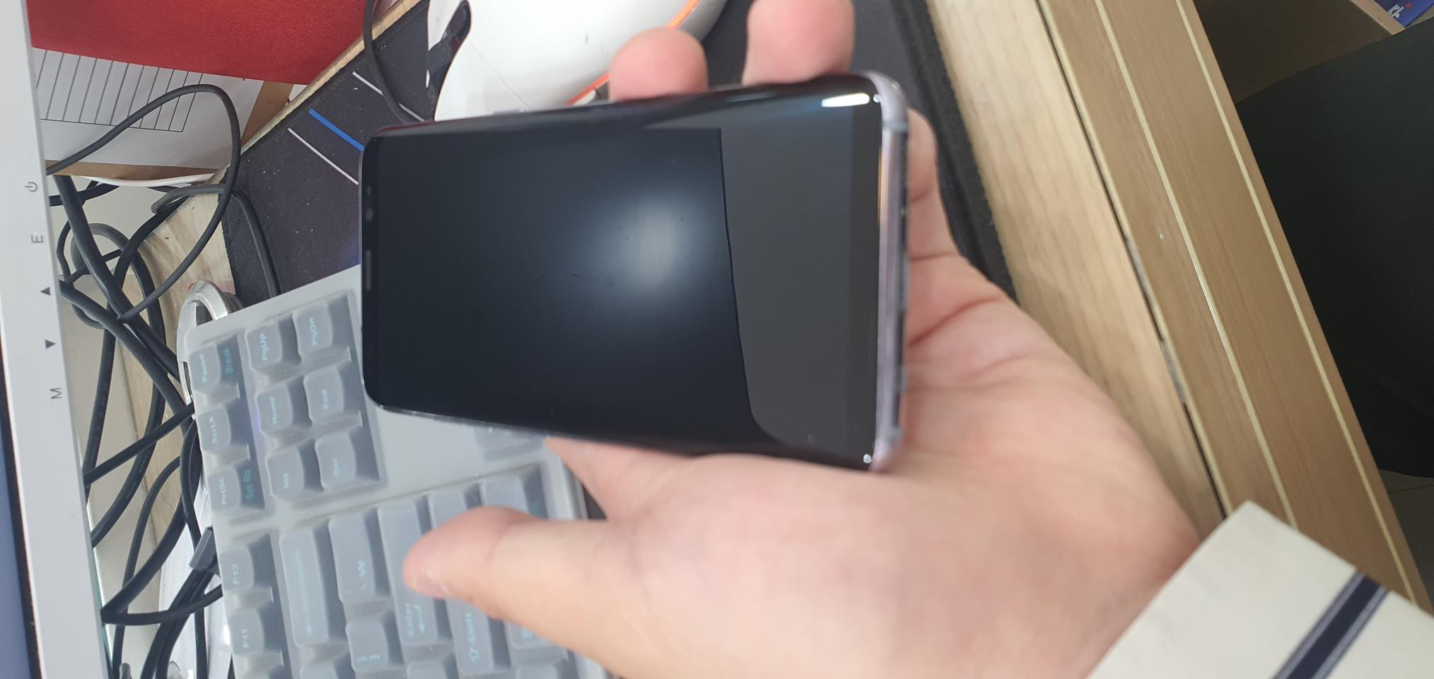 S8팔아요 충전기도 드려요 멍있습니다 