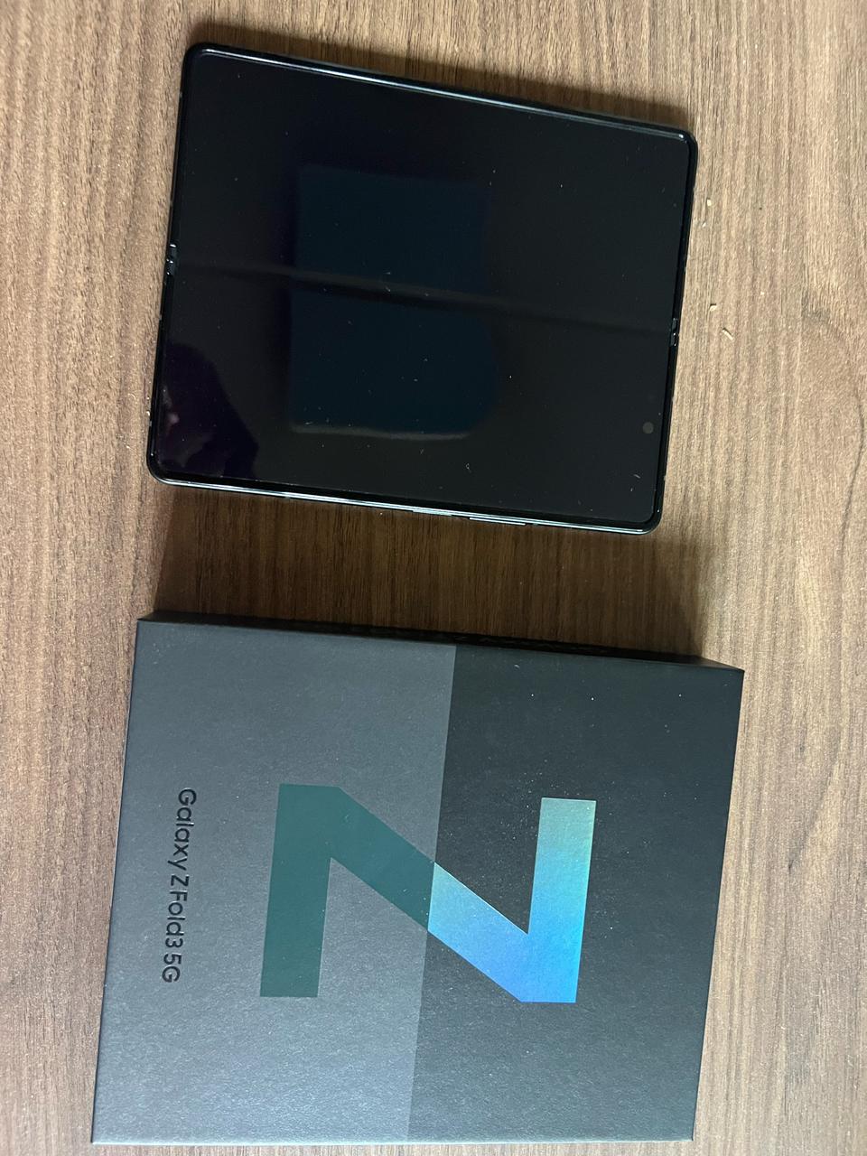 갤럭시z폴드3 자급제 256기가 팬텀 그린 새상품급 125만원에 팝니다