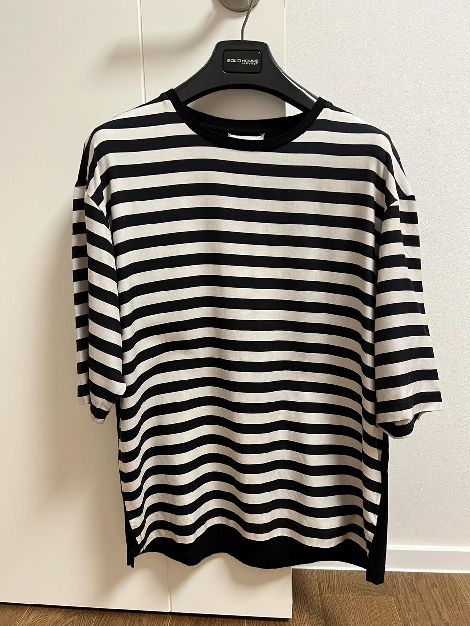 솔리드옴므 스트라이프 티셔츠