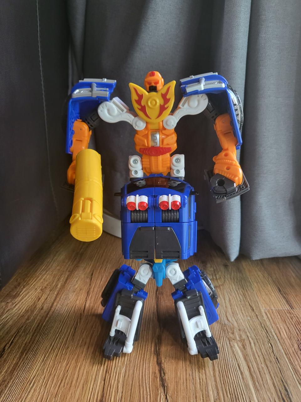 헬로카봇 럭키펀치