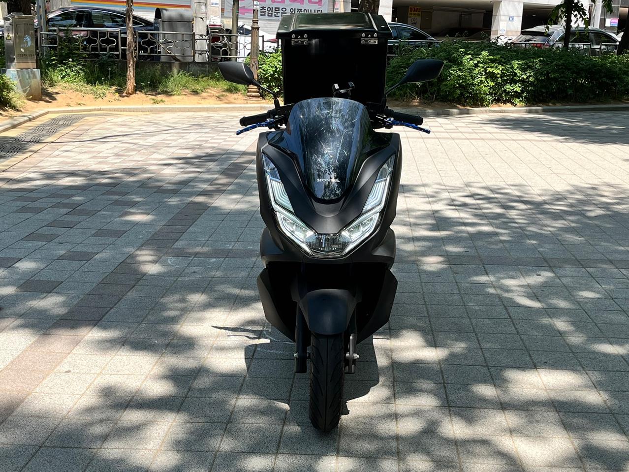PCX ABS 21년식 상태 좋은 차량 판매합니다.