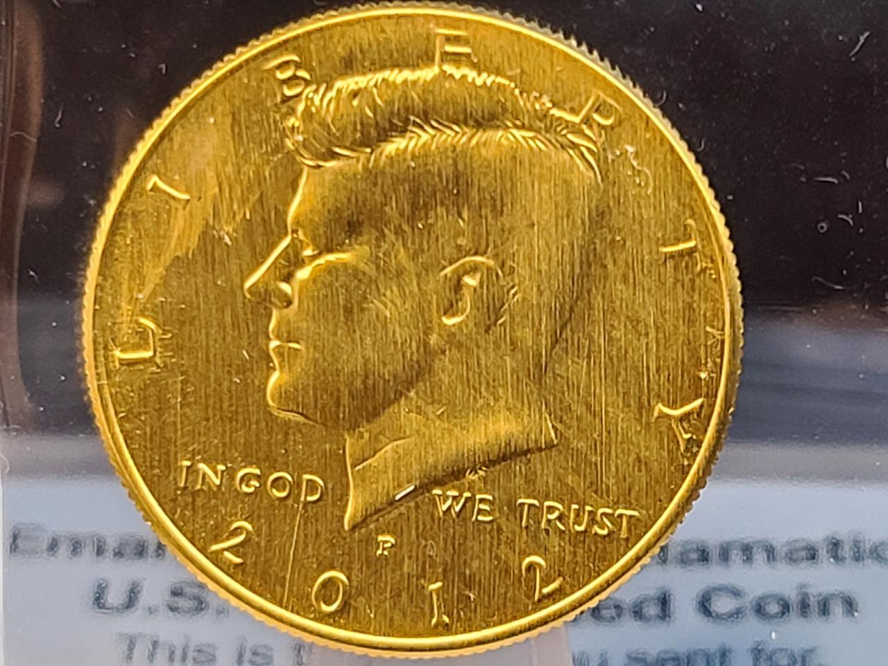 2012년 발행한 링컨기념 케네디 골드코인 한정판.