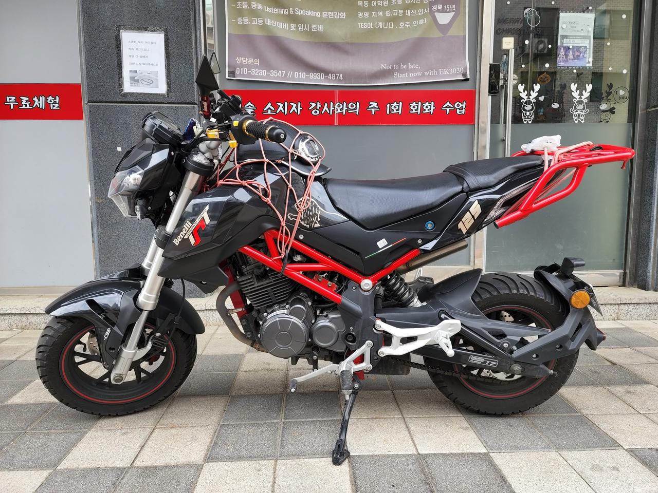 베넬리tnt 125cc 바이크