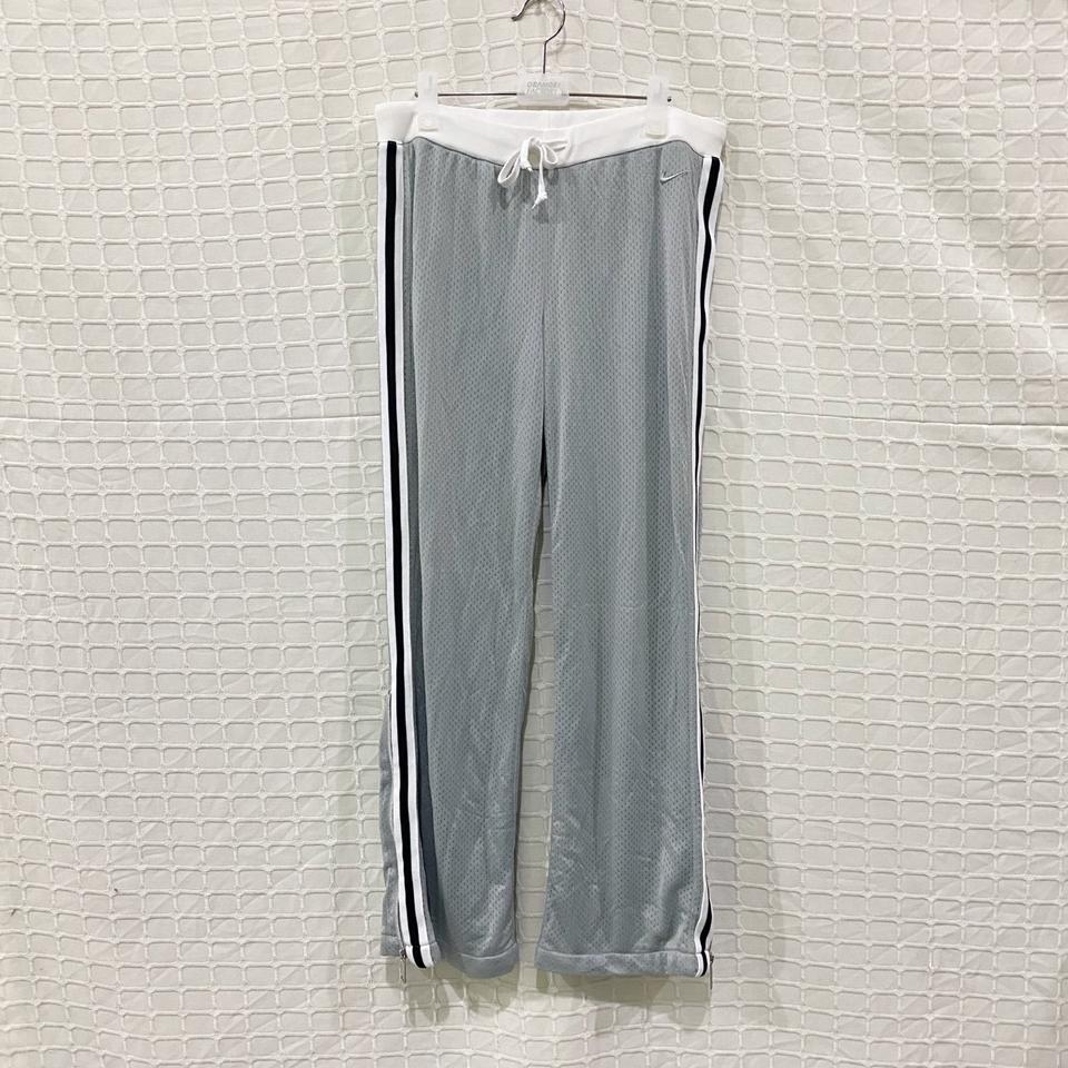 여성)나이키 트레이닝 바지(L)