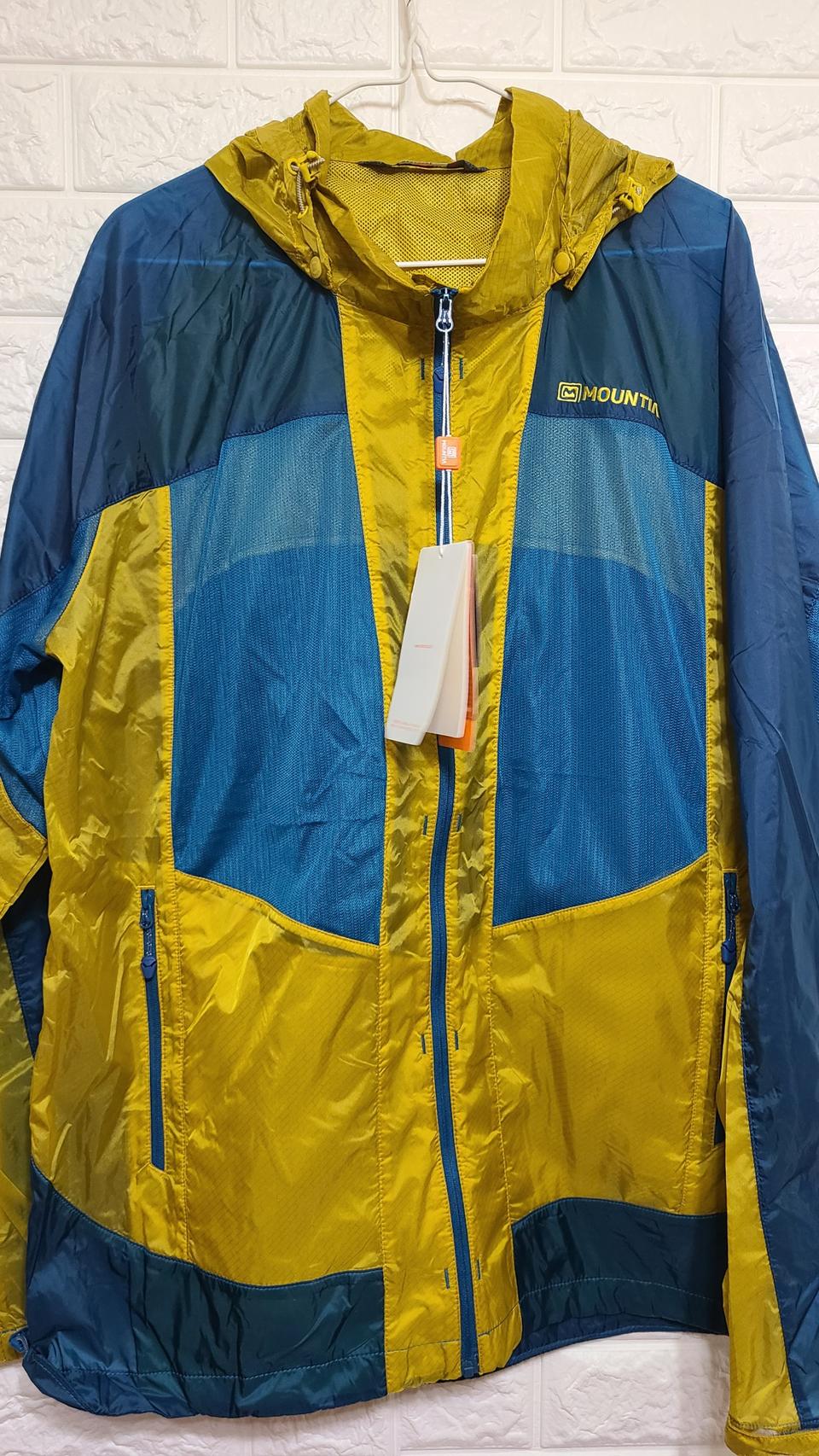 마운티아 바람막이110