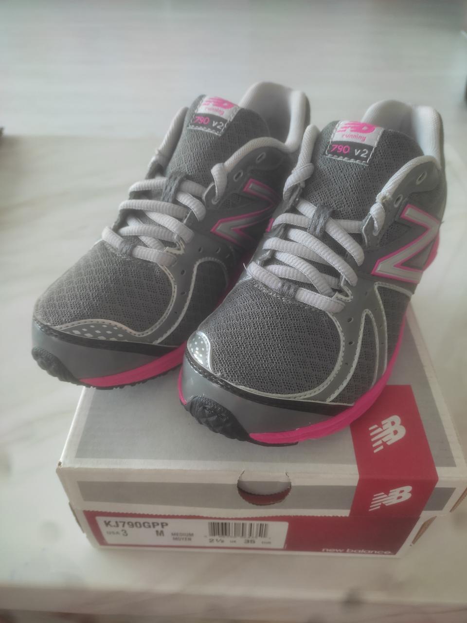 뉴발란스 새운동화