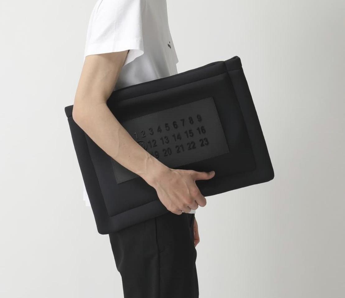 마르지엘라 빅 클러치백 (레어템)