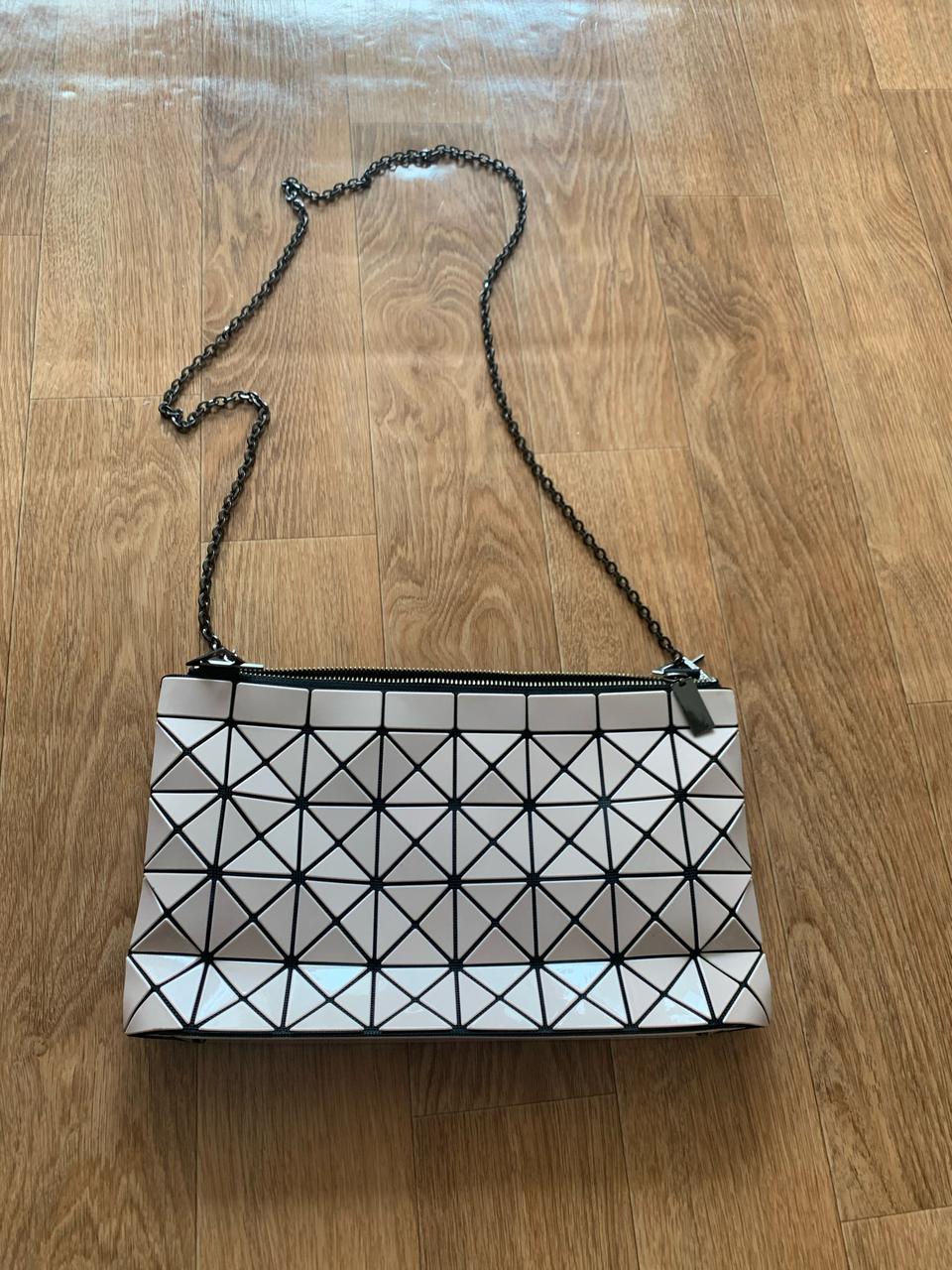 바오바오 체인 가방 정품