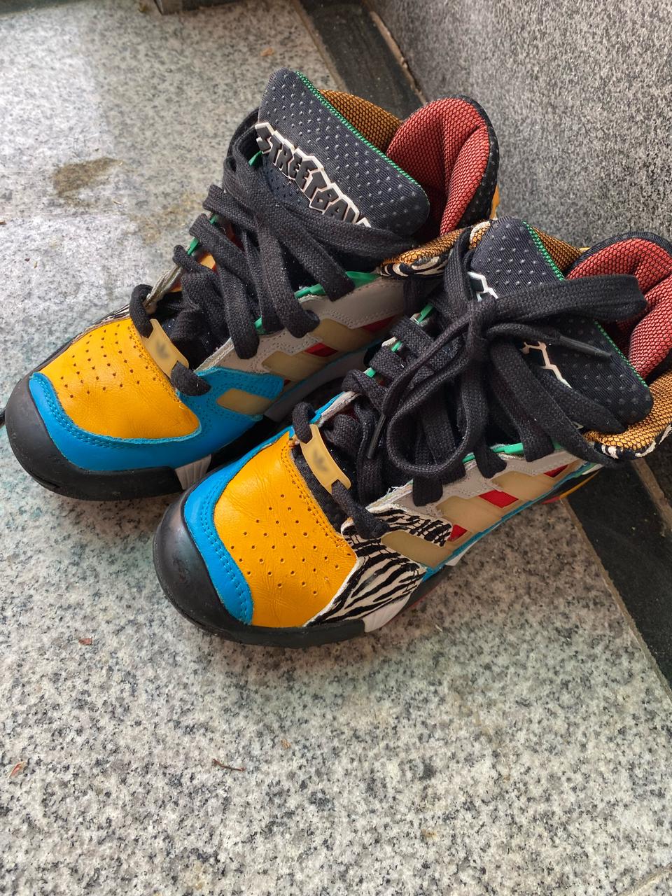 아디다스 운동화