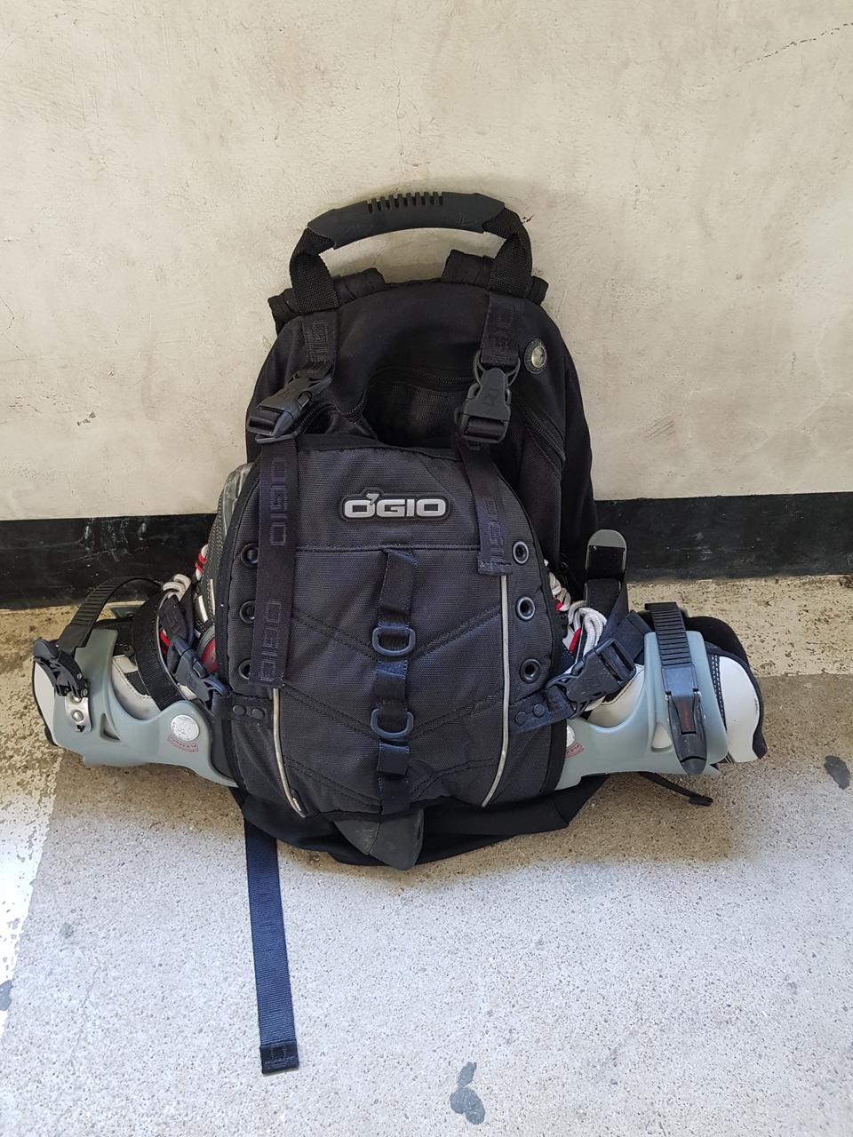 안녕하세요. 인라인 스케이트 240팝니다.