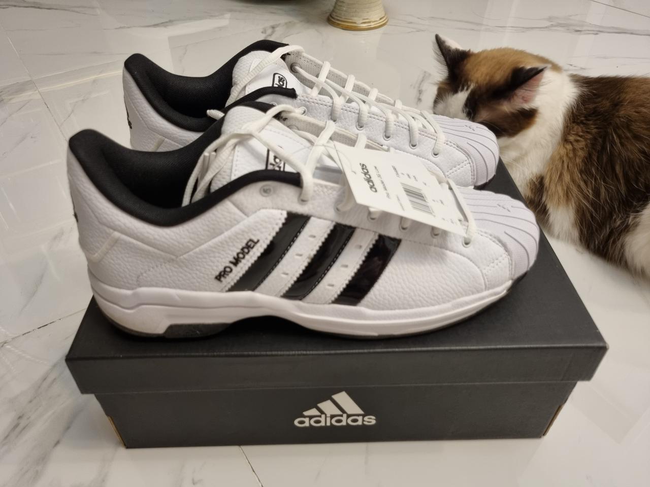 아디다스 남자운동화(새것)