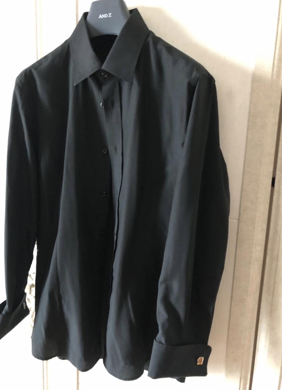 젠틀한 커프스버튼 셔츠