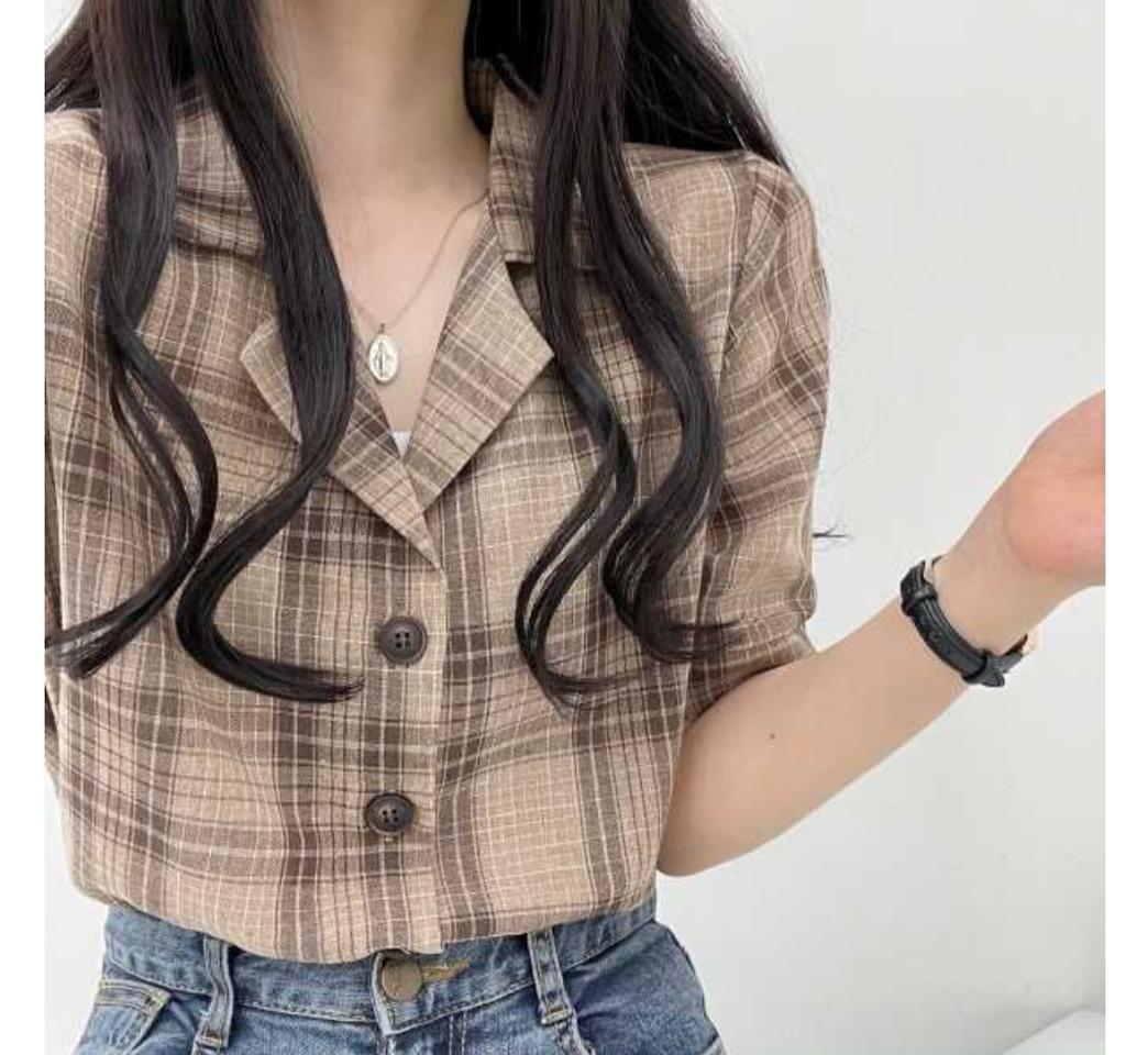 (새상품)체크 남방 반팔 크롭 셔츠