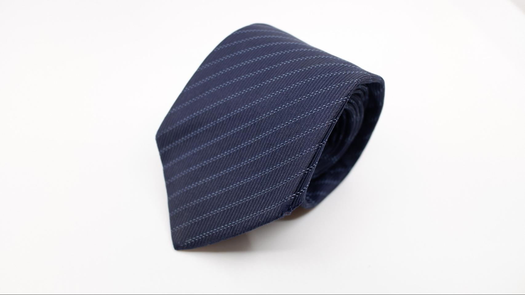 엠폴리오 알마니 넥타이