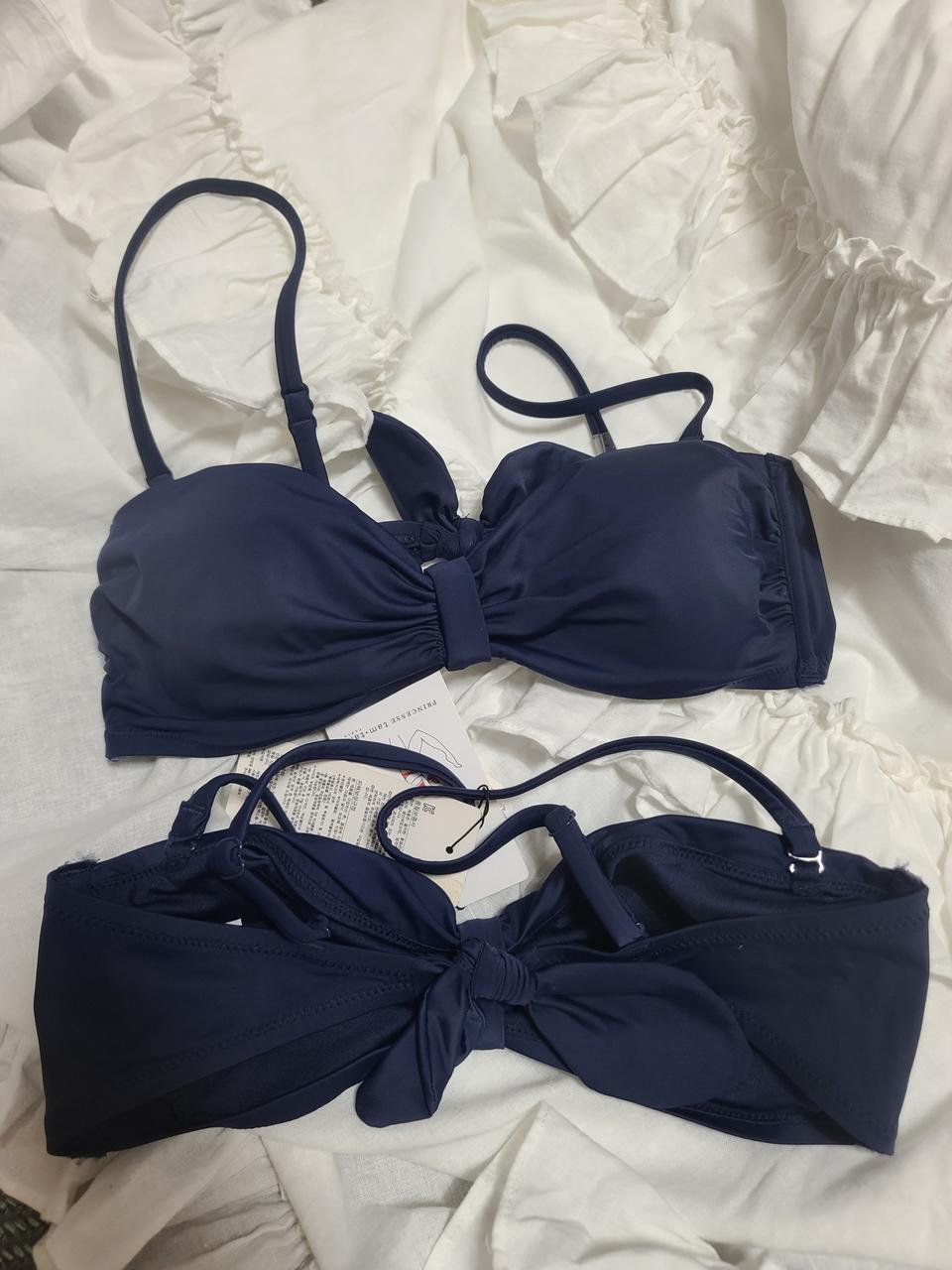 유니클로 스윔밴듀브라 네이비 2천원