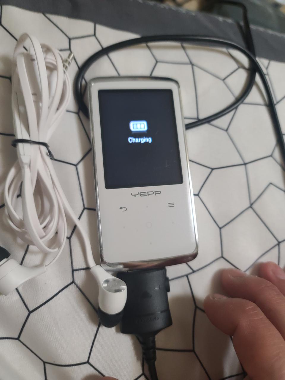 삼성 Yepp ypq2 mp3 4기가 세컨웨어(헬로마켓)