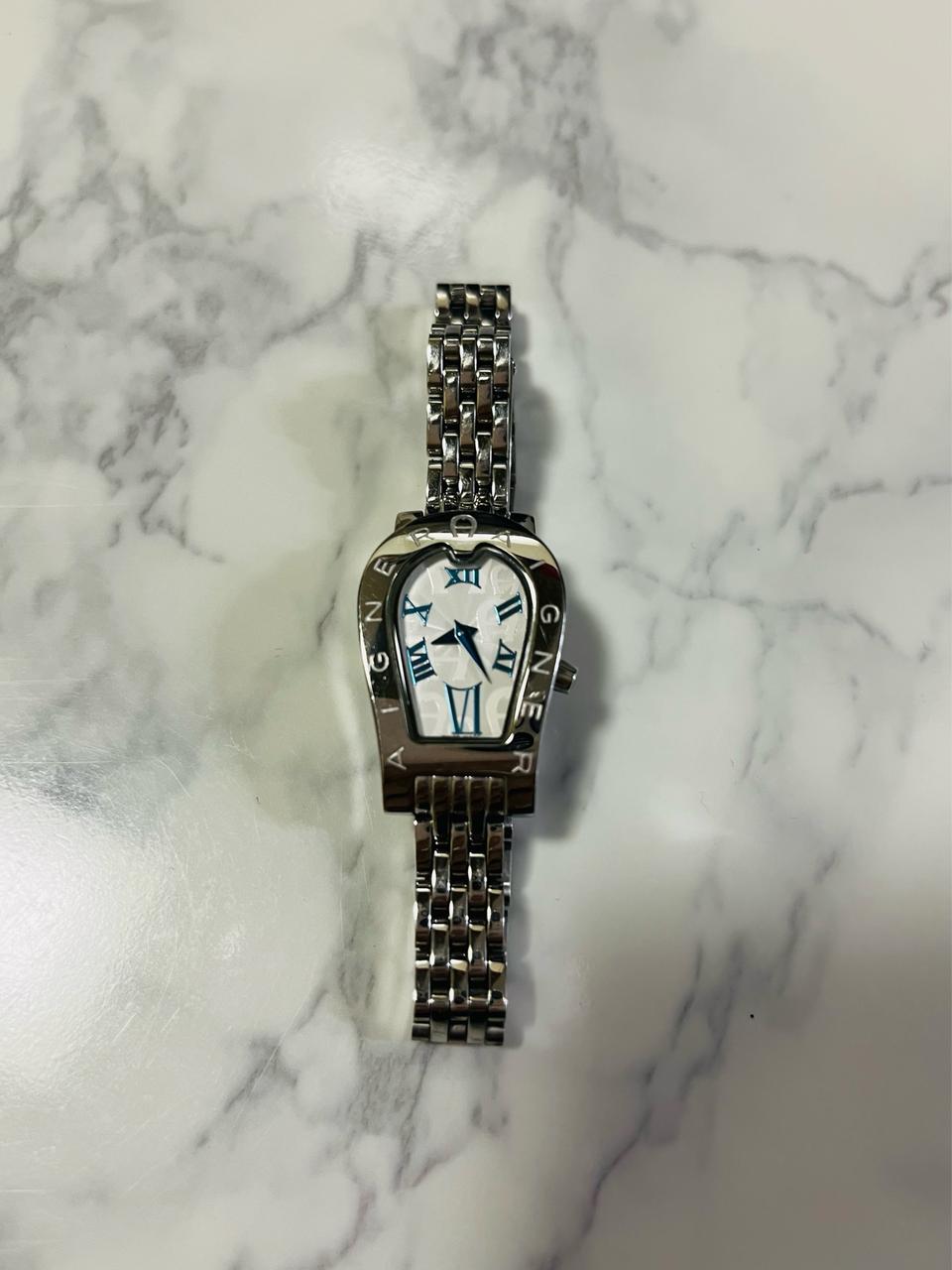 AIGNER 아이그너 여성시계