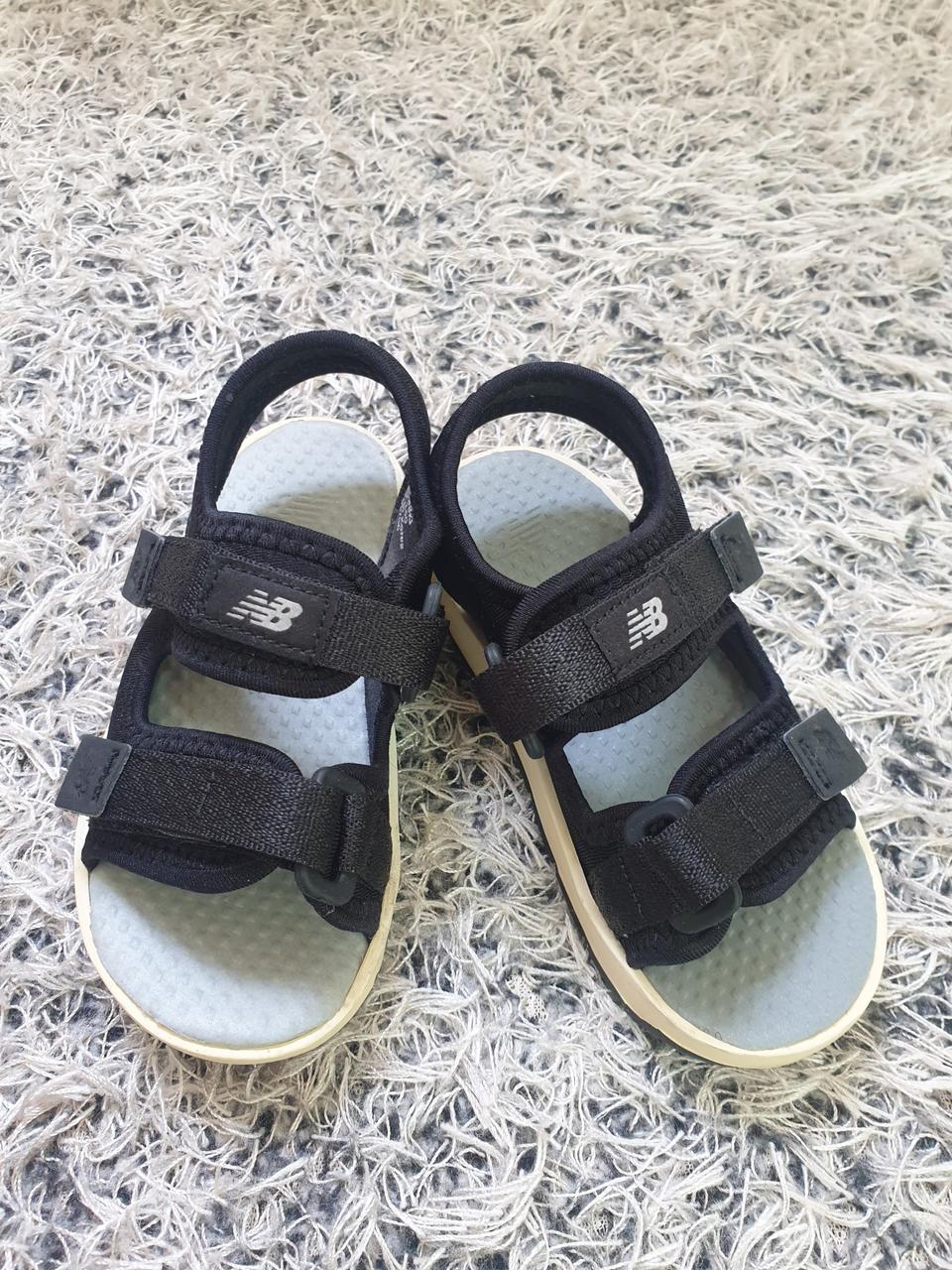 여아샌들150  뉴발란스 상태최상