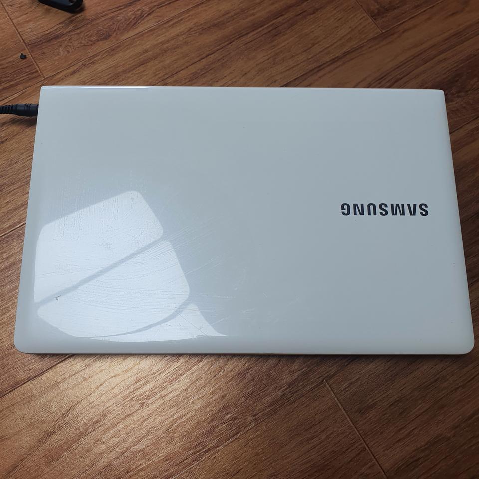 삼성 흰색 노트북