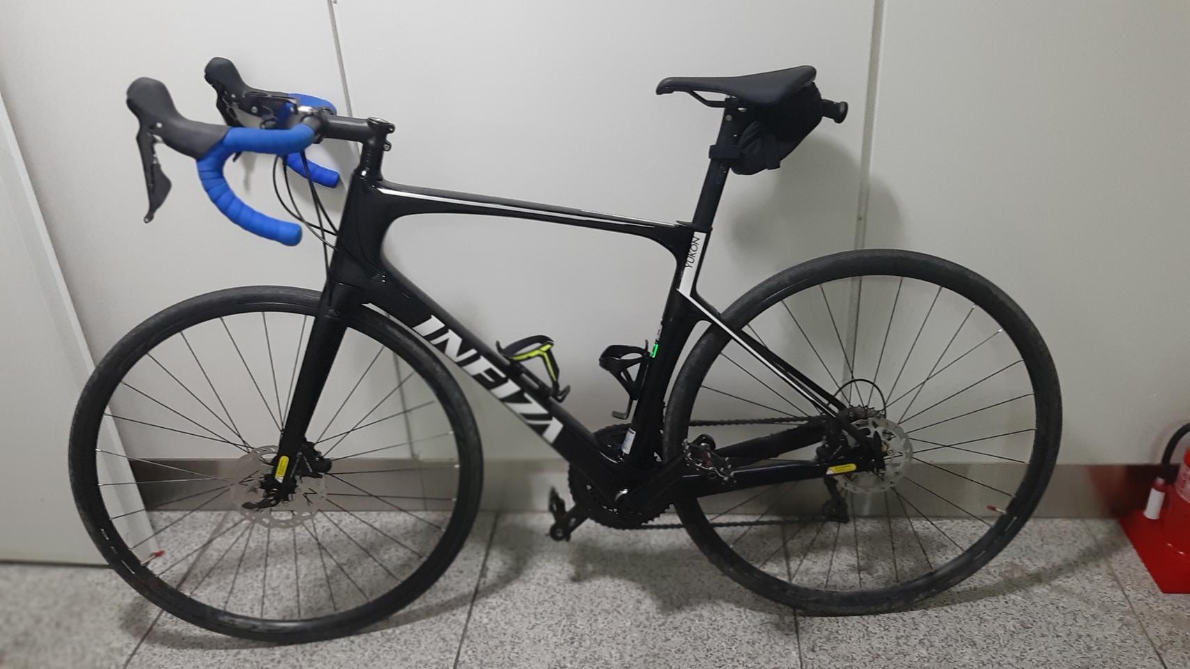 인피자 카본로드 자전거