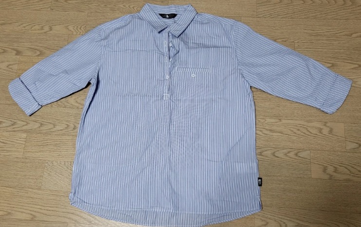 더노스페이스 셔츠남방입니다^^