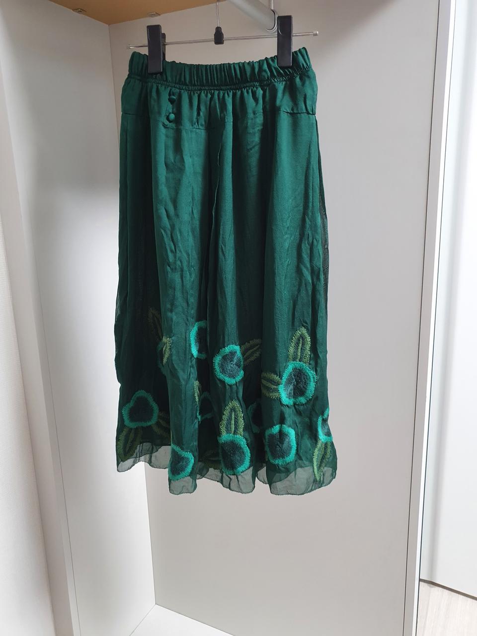 실크 자수 스커트