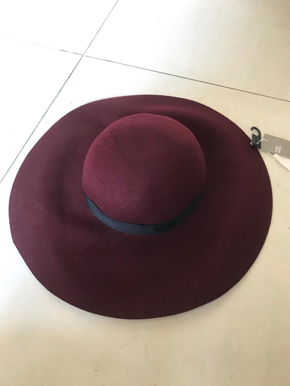 딥와인 플로피 페도라 H&M