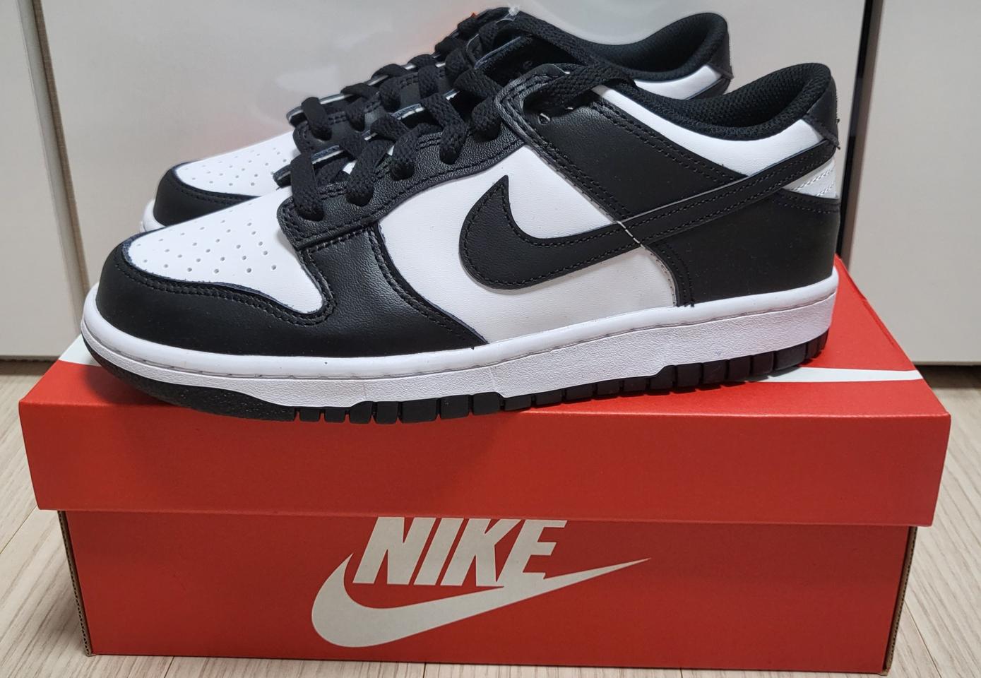 나이키 덩크 로우 GS 범고래 240 (새상품)