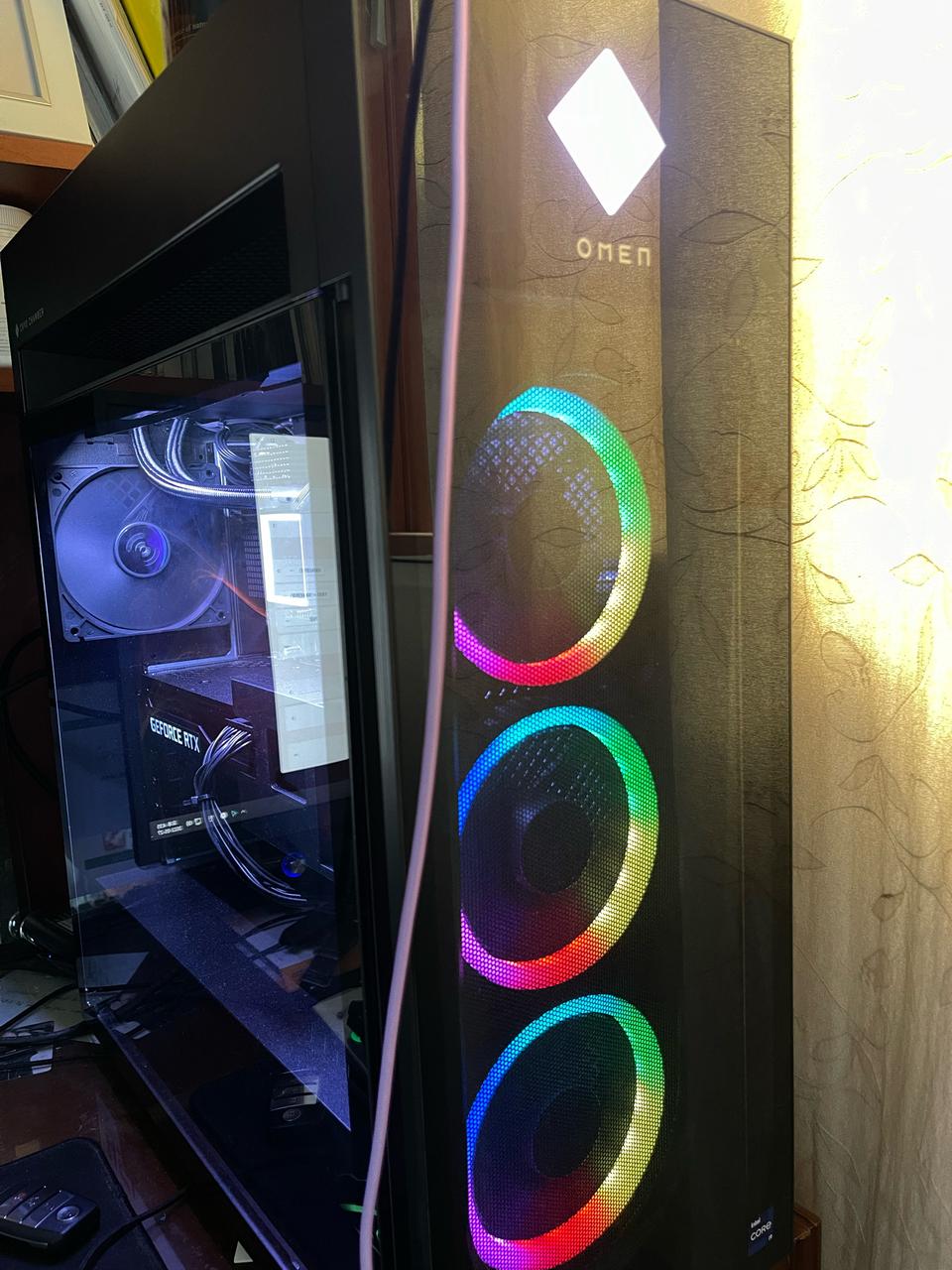 HP OMEN 45L GT22-0001KR게이밍 데스크탑