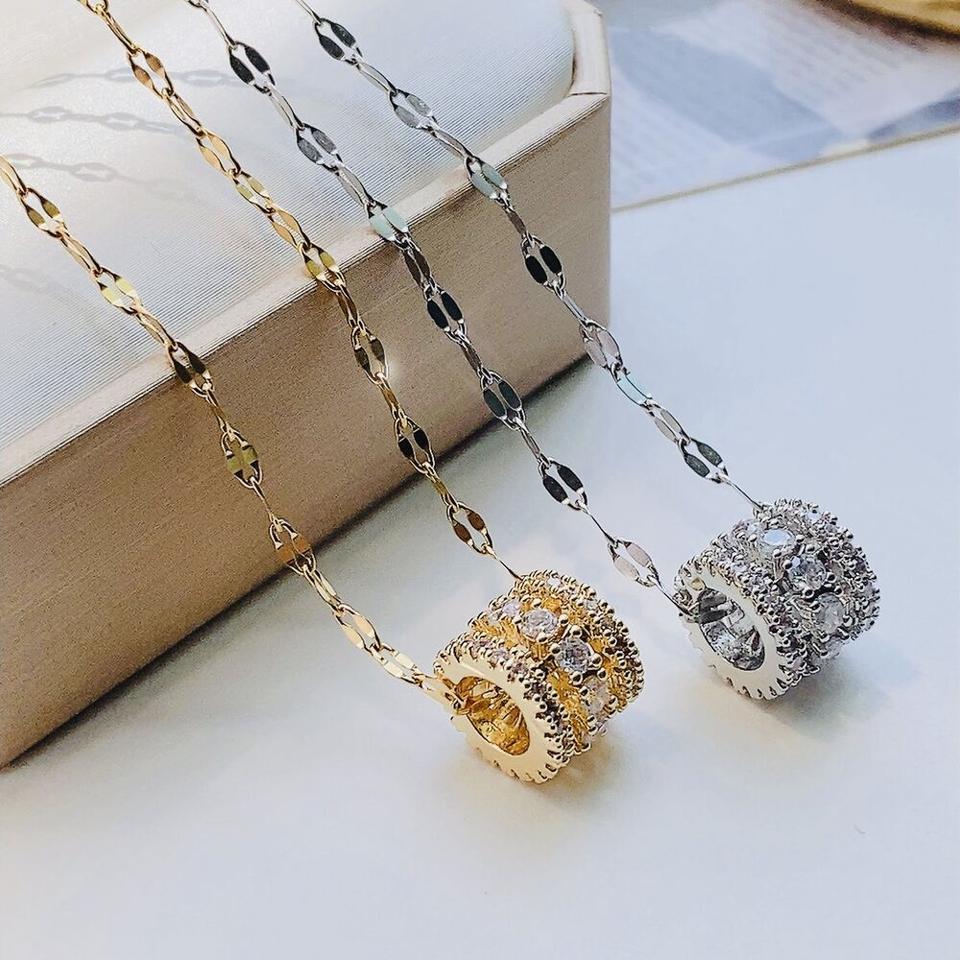 써지컬스틸 물결체인 크리스탈 목걸이