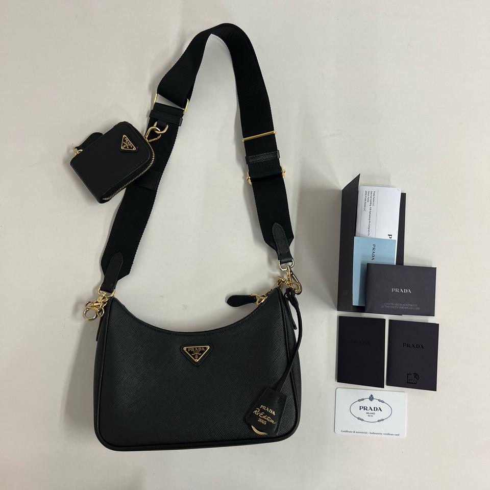 프라다 리에디션 2005 사피아노 가죽 숄더백 호보백 블랙 1BD204