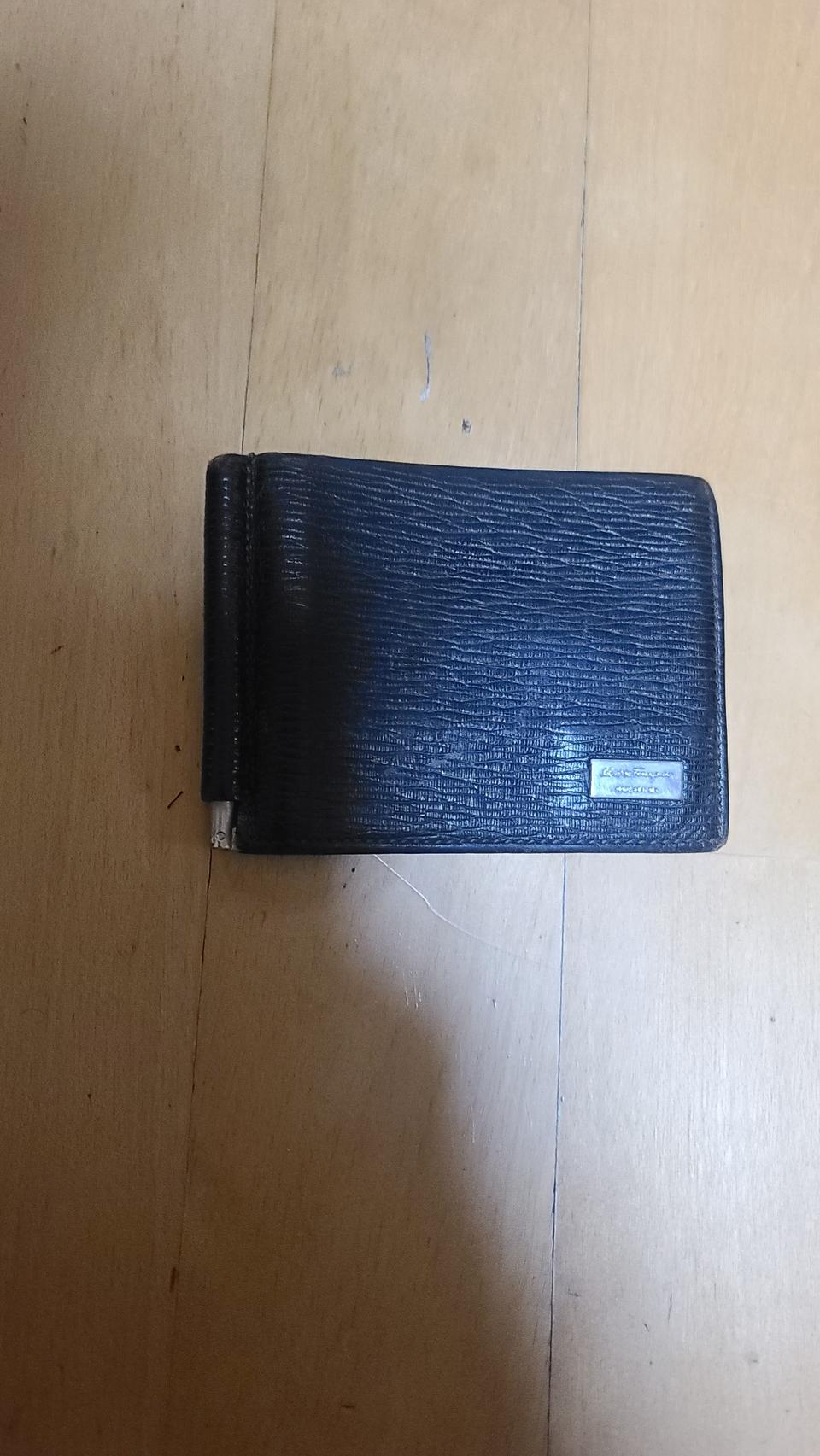 살바토레 페레가모 머니클립