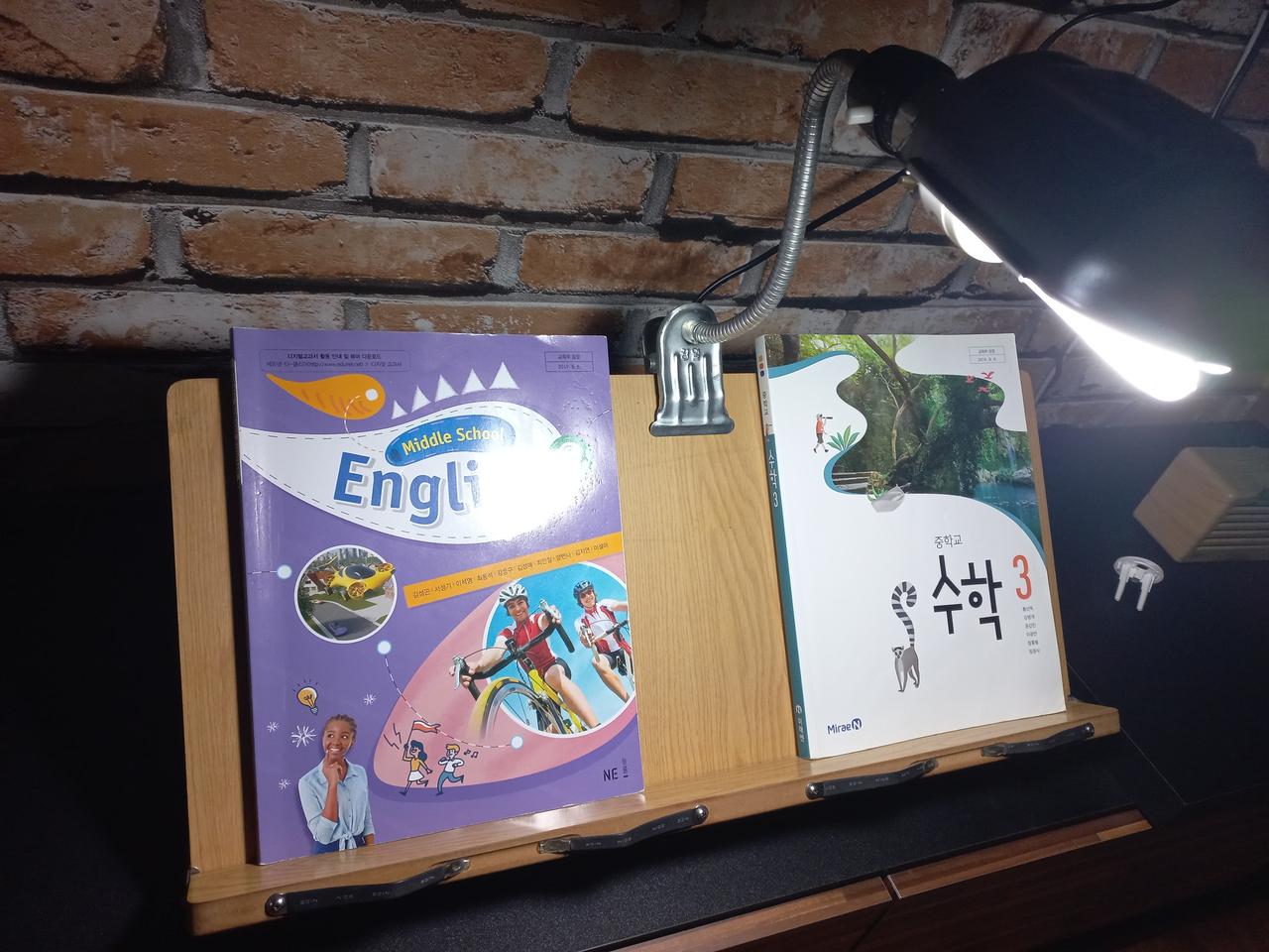 [무료배송] 길고 넓은 고시생 독서대와 집게 독서스탠드