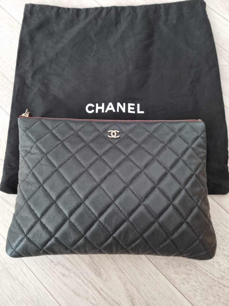 샤넬 클러치 미듐 정품