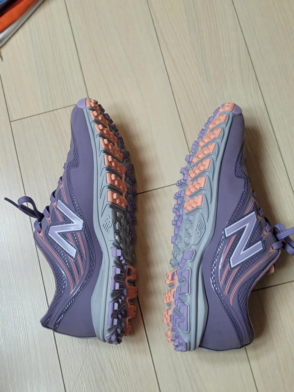 뉴발란스 여자 골프화 245