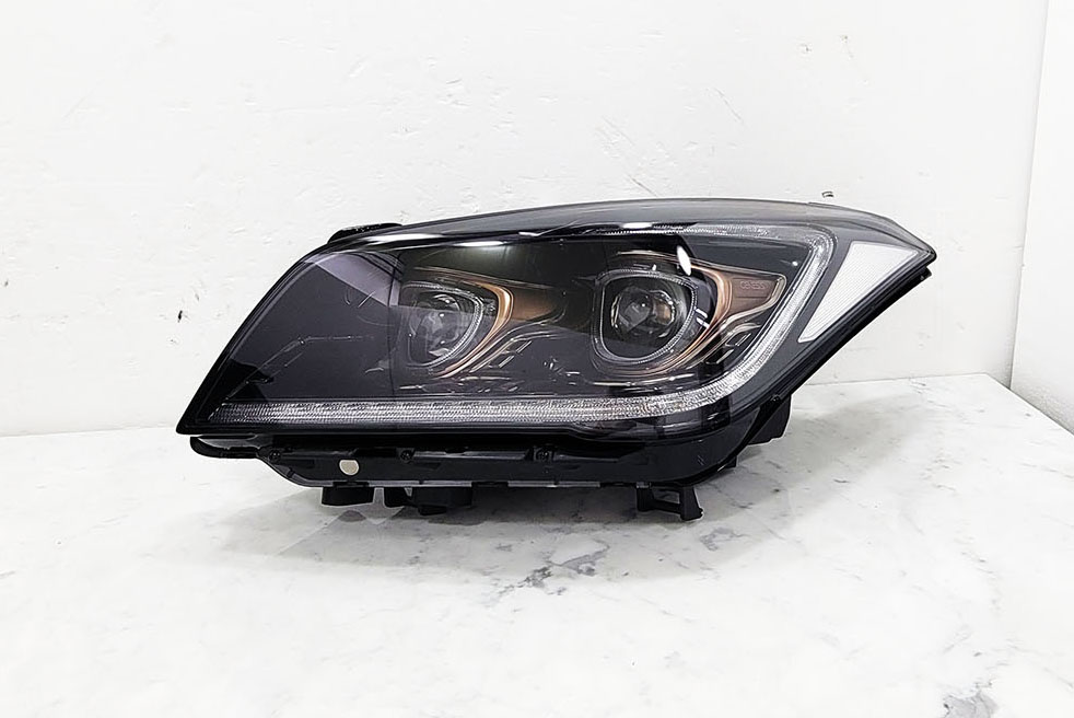 제네시스 G80 스포츠 금장 헤드라이트 + 발라스타(전조등.자동차중고부품)