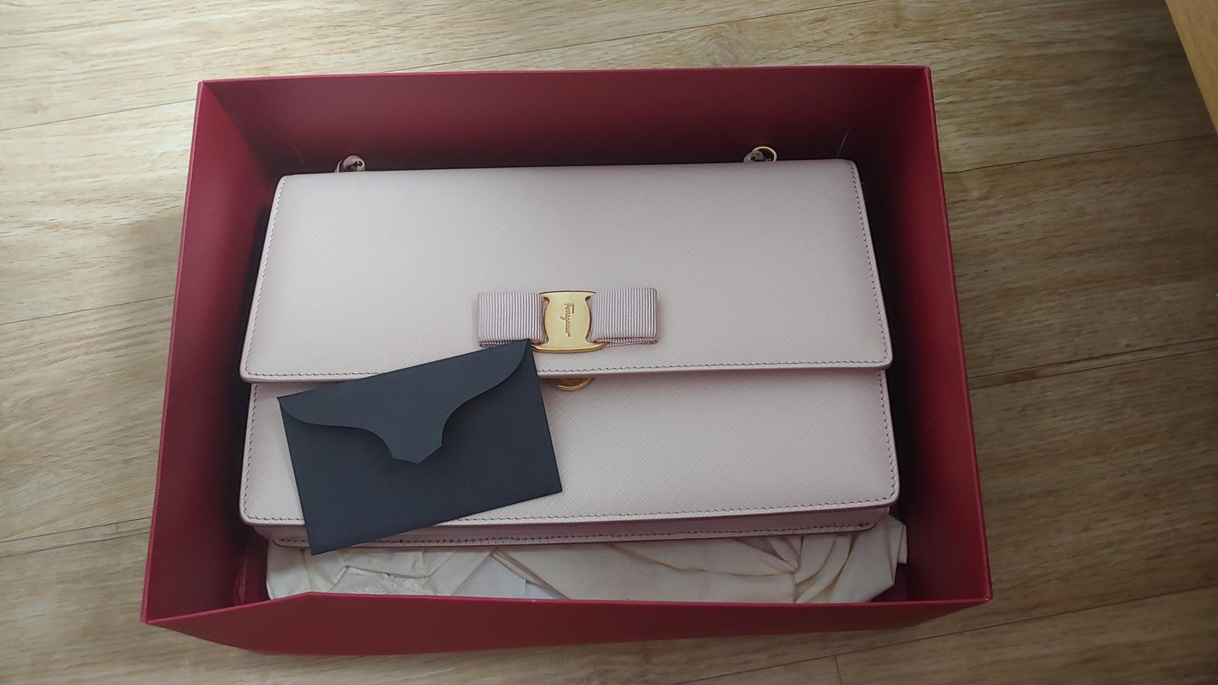 살바토레페라가모 지니백 크로스백 정품