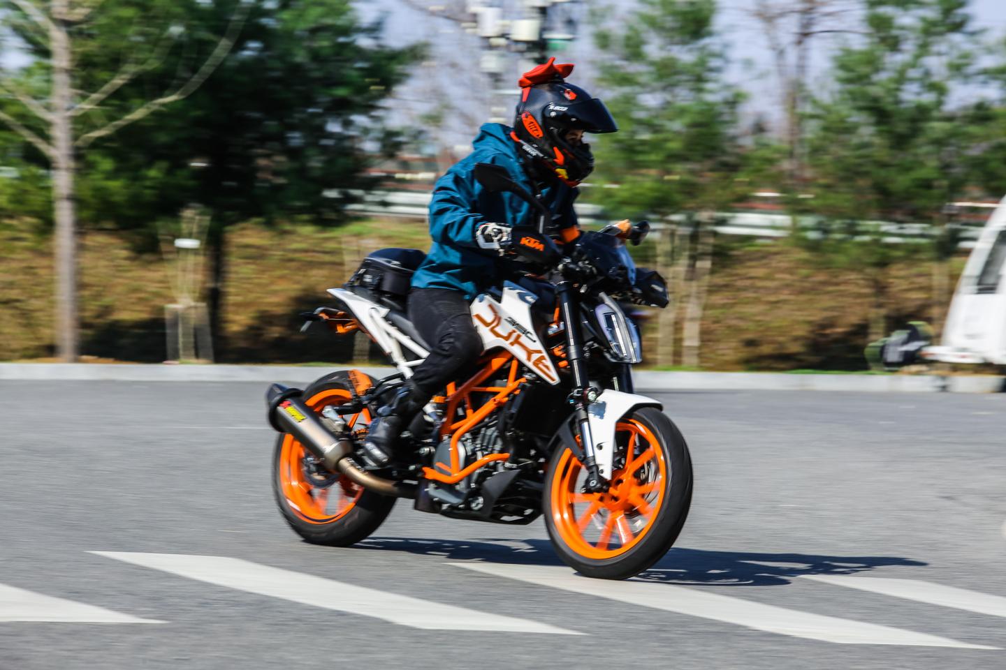 17년식 KTM 듀크 390 팝니다(KTM정식)