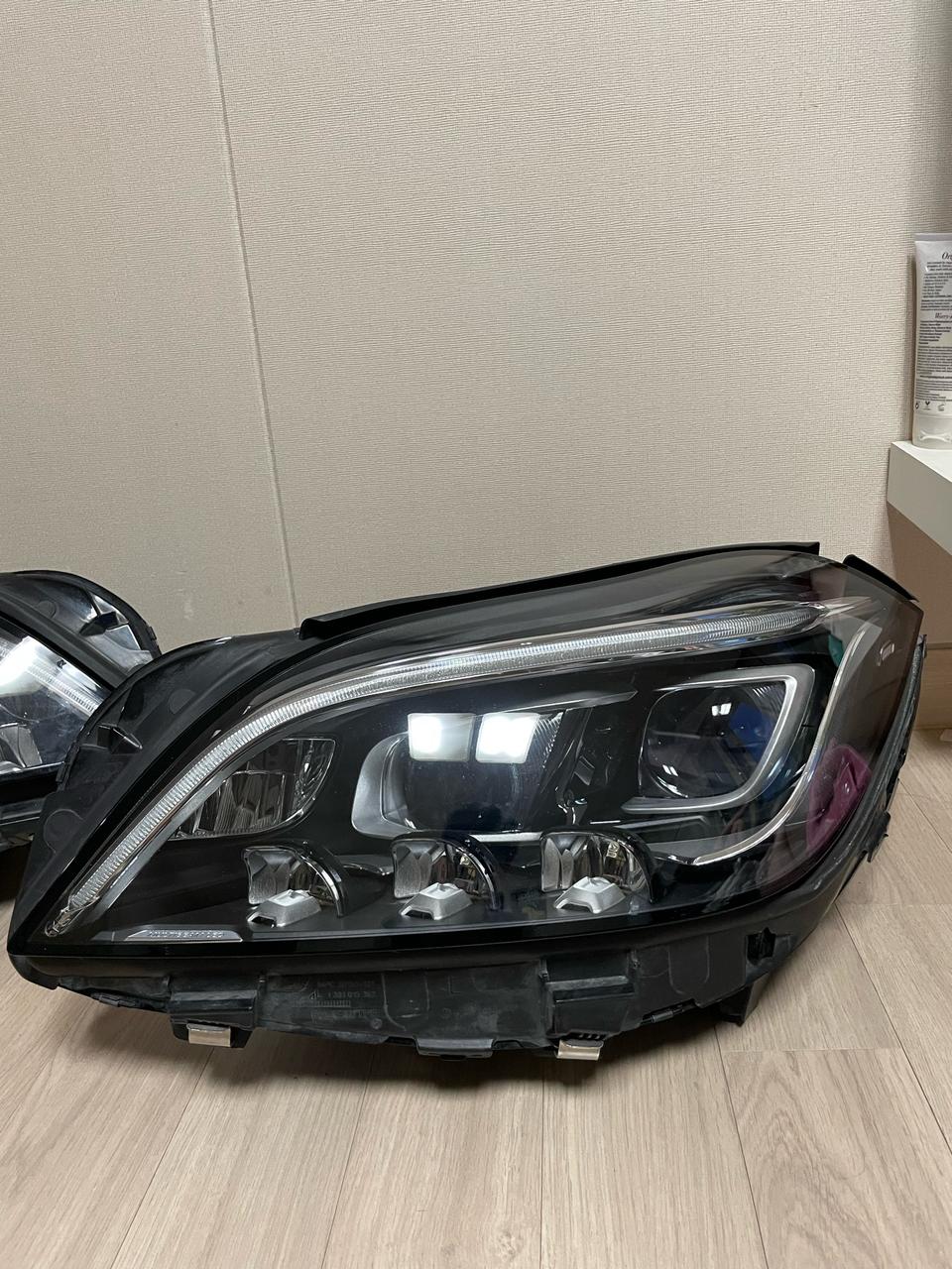 메르세데스 벤츠 CLS 라이트 두쪽