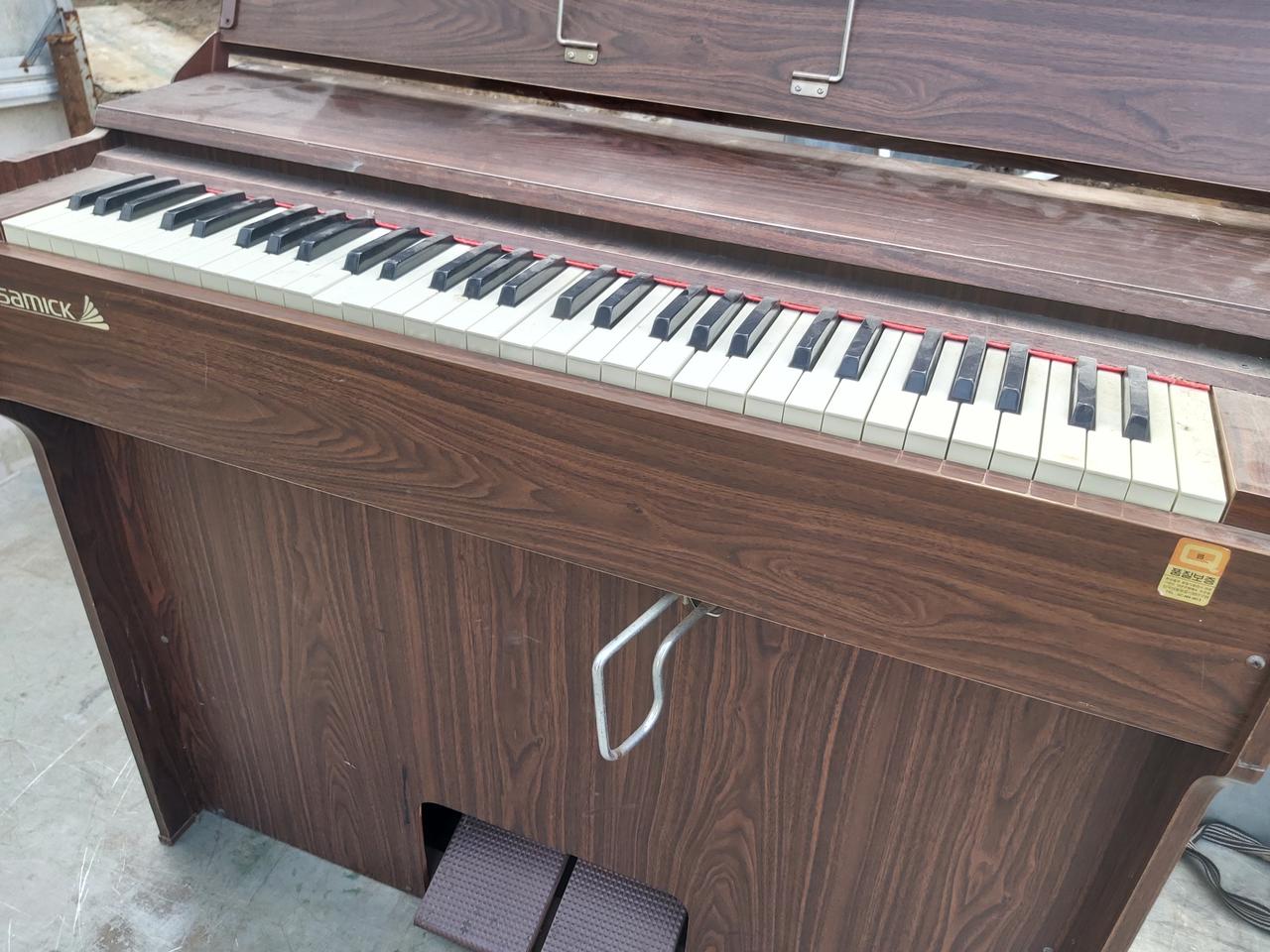 오래된 옛날풍금  소리전부 잘나옵니다