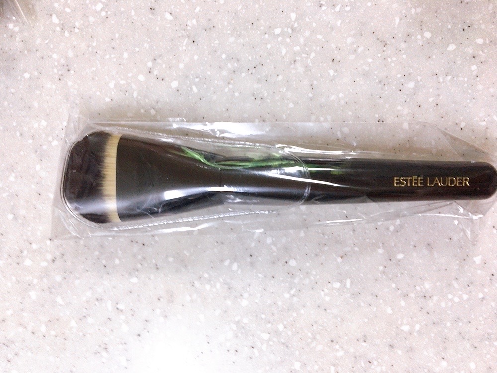 새상품) 에스티로더 블랙 파운데이션 브러쉬