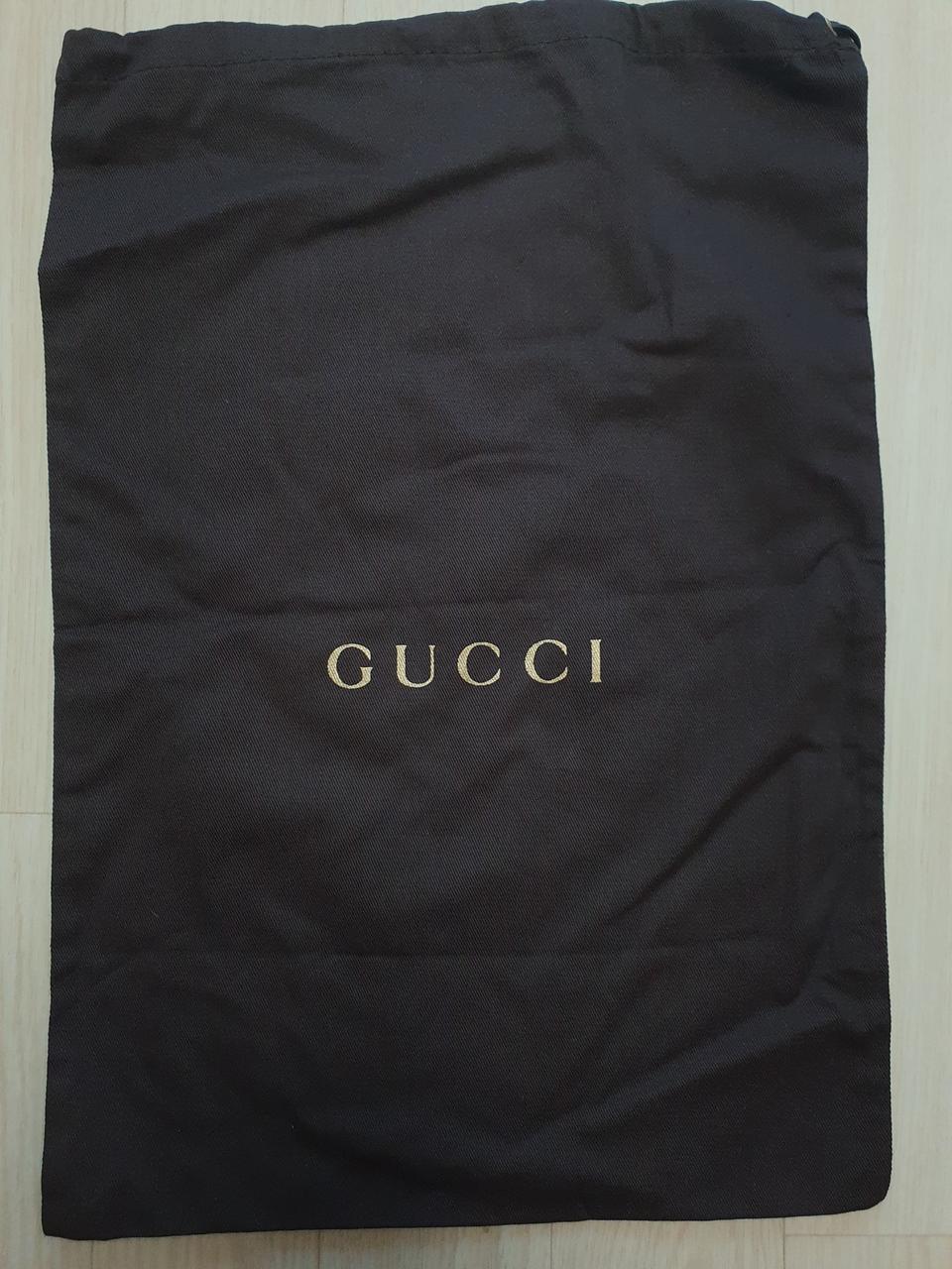 명품 구찌 파우치 싸게 팝니다