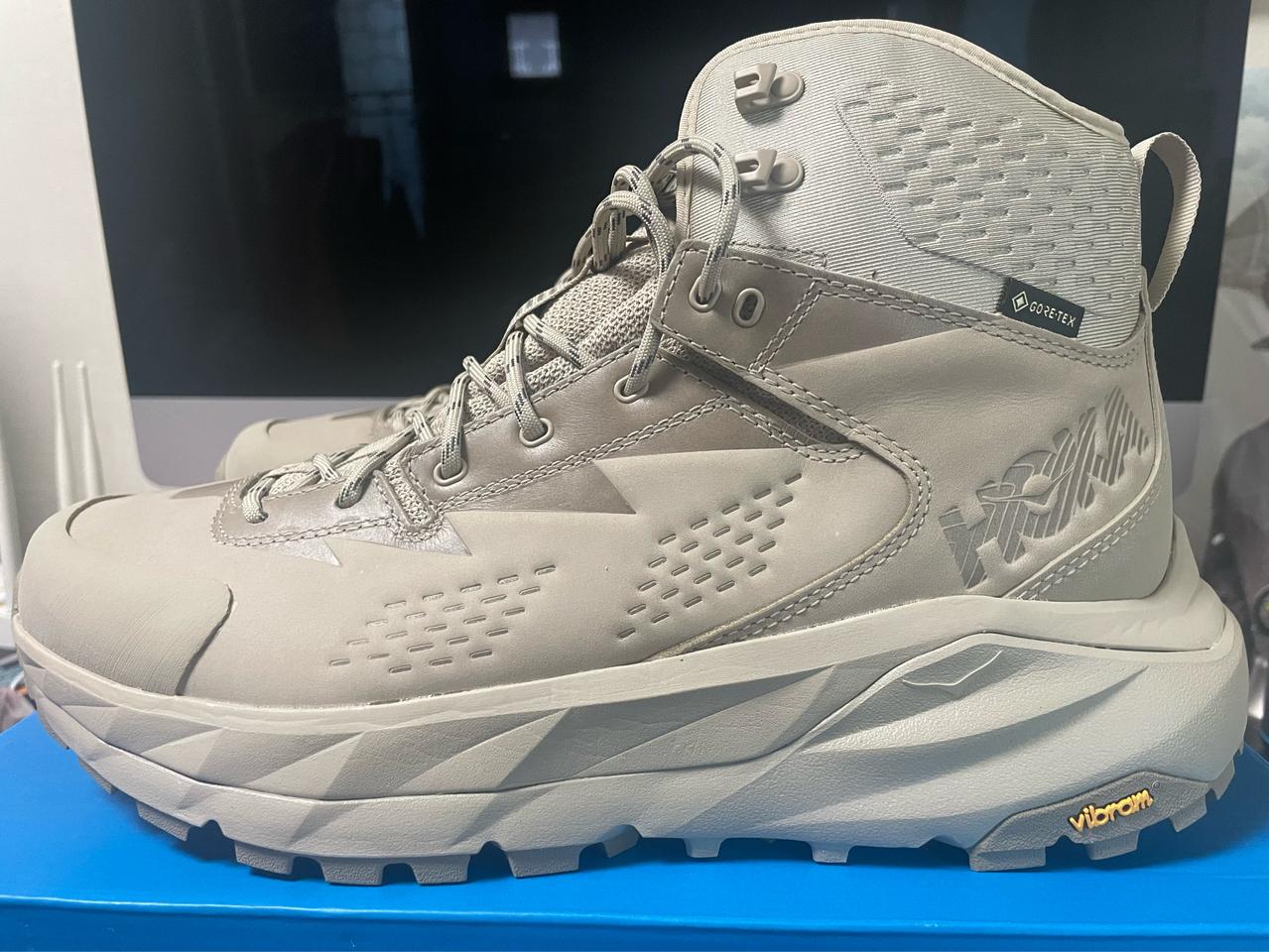 [285] 호카 오네 오네 카하 고어텍스 탄 (새상품)